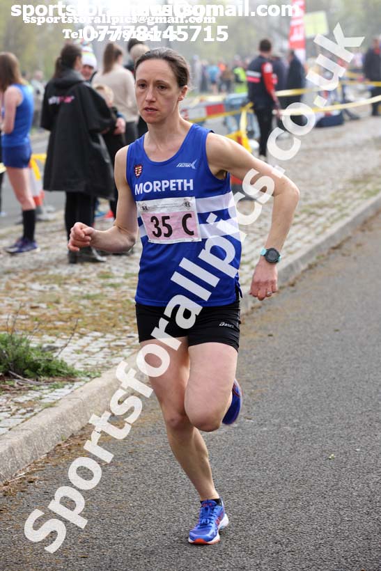 Senior womens 2019 Elswick Harirers Good Friday Road Relay, Newburn, Newcastle. Photo:  David T. Hewitson/Sports for All Pics